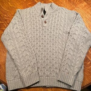 Vineyard Vines sweater